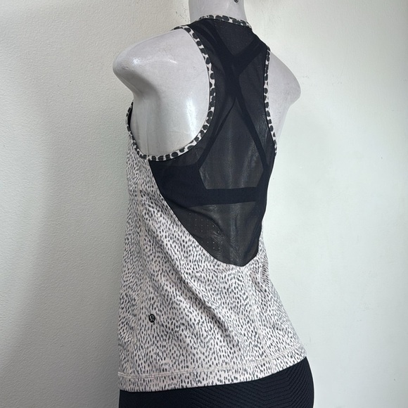 (A1) Lululemon Leopard Print Women's Tank Top, Sz 8 - Picture 3 of 11